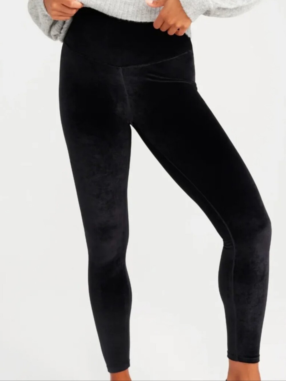 Yummie NWT High-Rise Black Faux-Suede Shaping Leggings